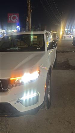 جیپ گراند شیرۆکی